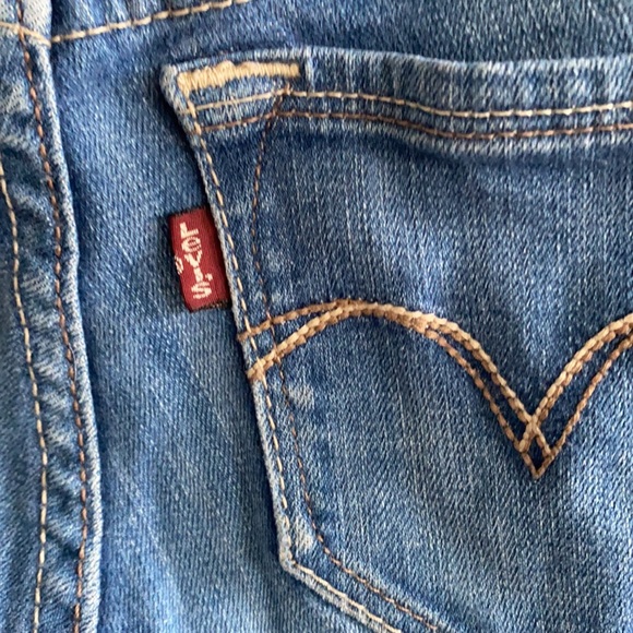 Levi’s blue low rise skinny jeans - Picture 4 of 4
